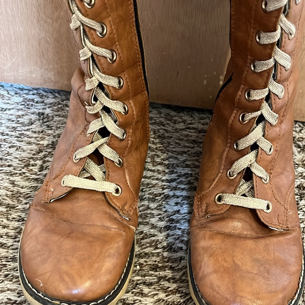 Lace tall boots - Picture 6 of 6